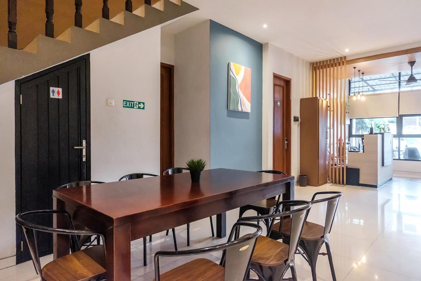 Mono Coliving Kencana, Surabaya Hotel Ngoại thất bức ảnh